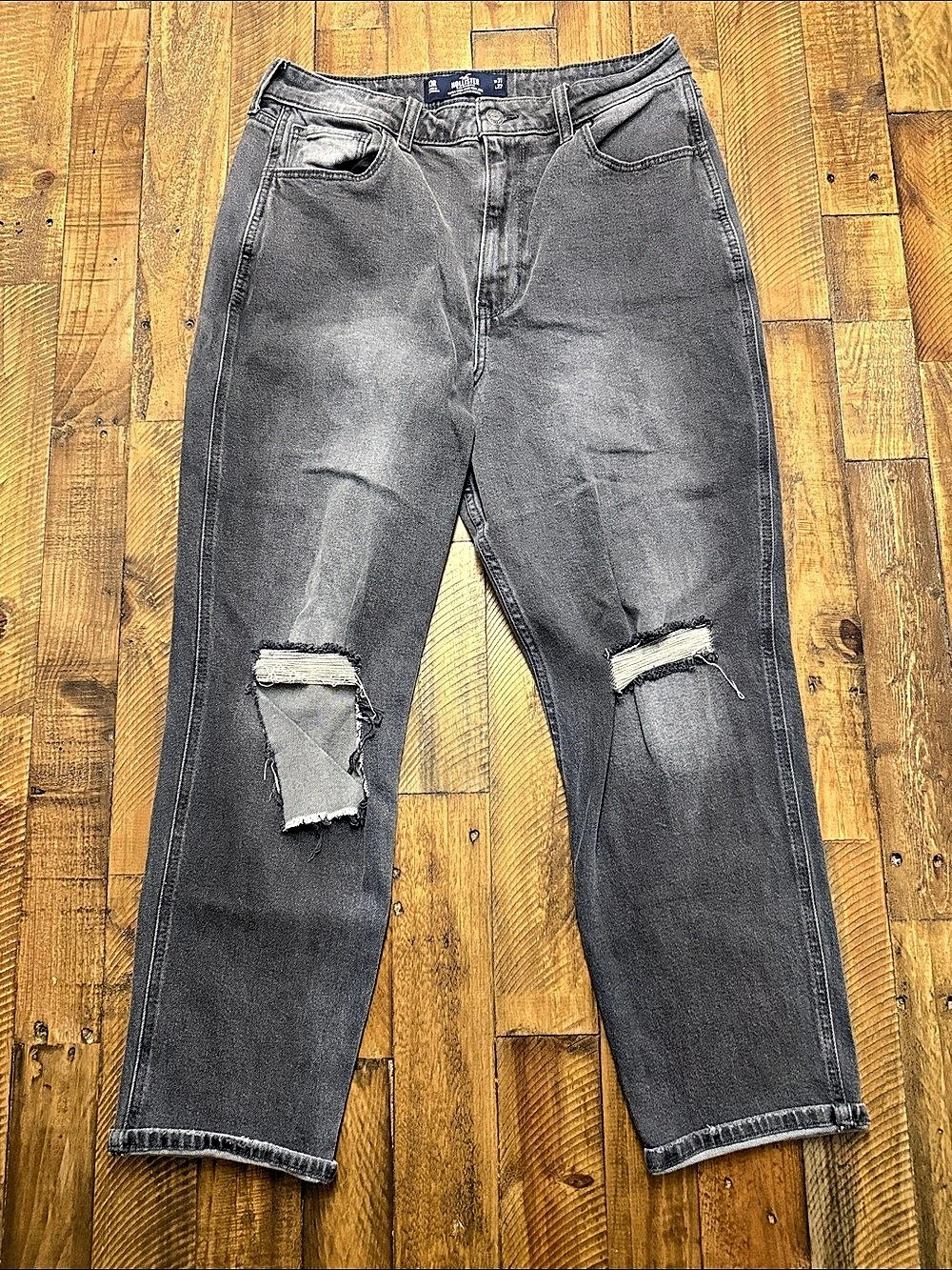 Hollister Ultra High-Rise Mom Jean Distressed Gray Jeans Waist 31
